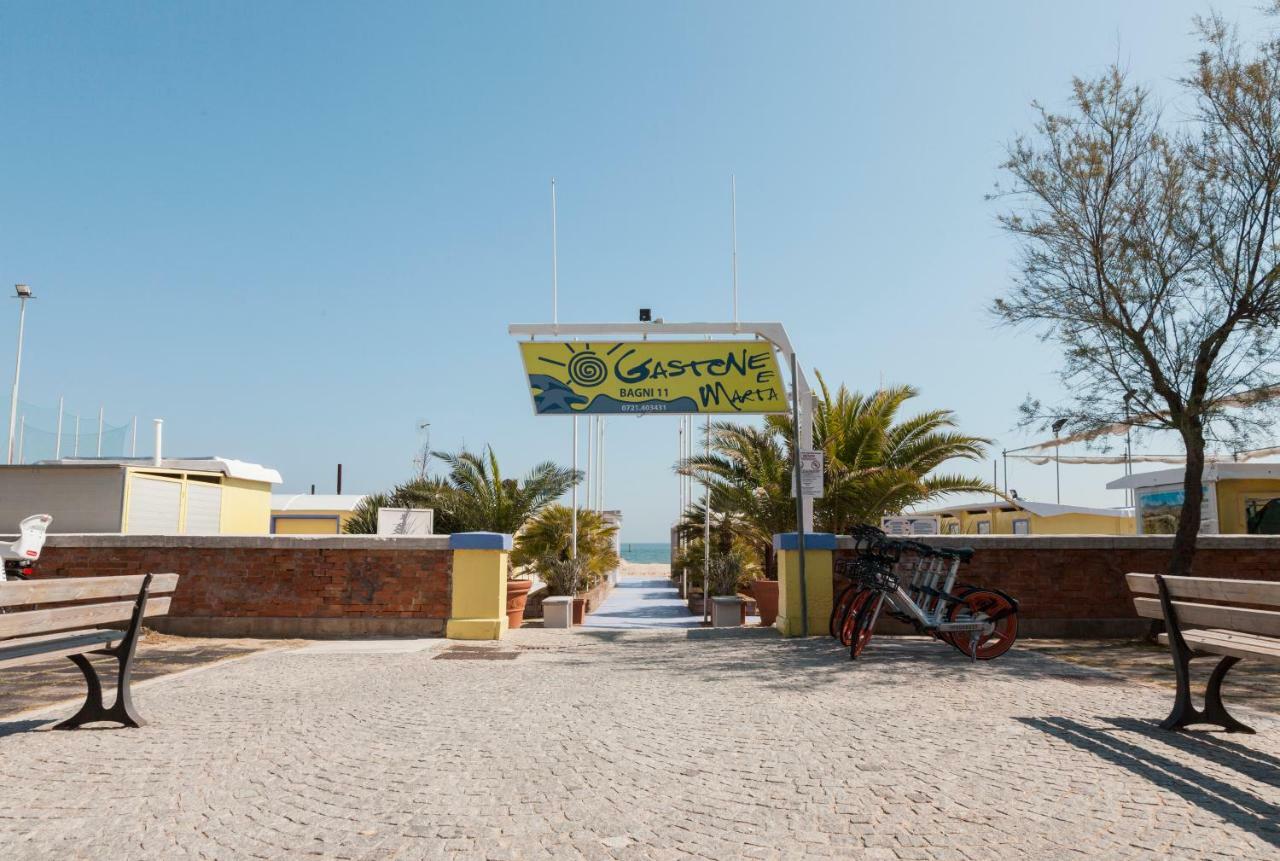 Hotel Atlantic Vista Mare Pesaro Ngoại thất bức ảnh